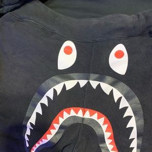 BAPE SHARK SHORTS SIZE (L)